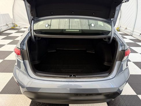 Used 2025 Toyota Corolla XLE image 4