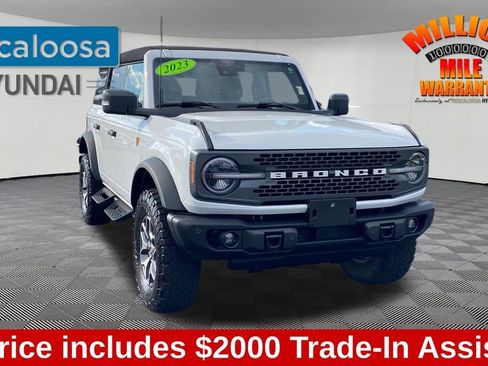 Used 2023 Ford Bronco Badlands image 1
