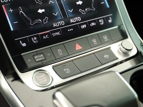 Certified 2023 Audi Q8 Premium Plus w/ Premium Plus Package image 27