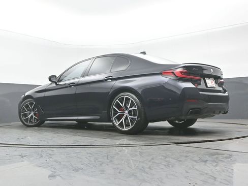 Used 2023 BMW M550i xDrive M550i xDrive w/ Dynamic Handling Package image 31