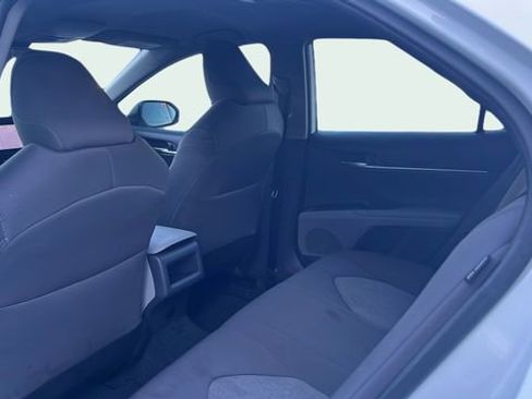 Used 2022 Toyota Camry LE image 32