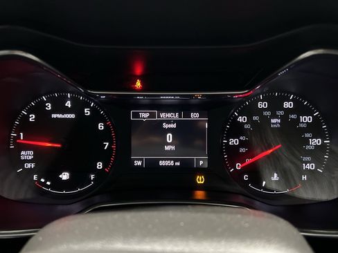 Used 2022 Chevrolet TrailBlazer LT w/ LPO, Blackout Package image 9