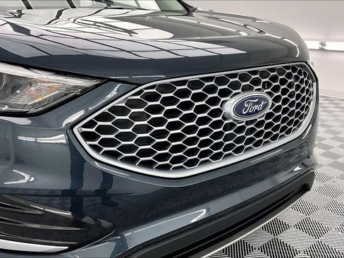 Certified 2023 Ford Edge SEL w/ Convenience Package AWD/4WD image 28