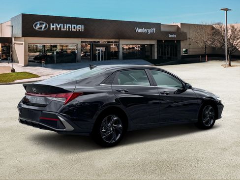 New 2026 Hyundai Elantra SEL Sport FWD image 8