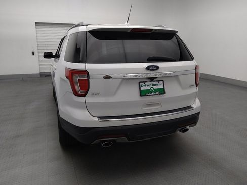Used 2018 Ford Explorer XLT w/ Equipment Group 201A AWD/4WD image 6