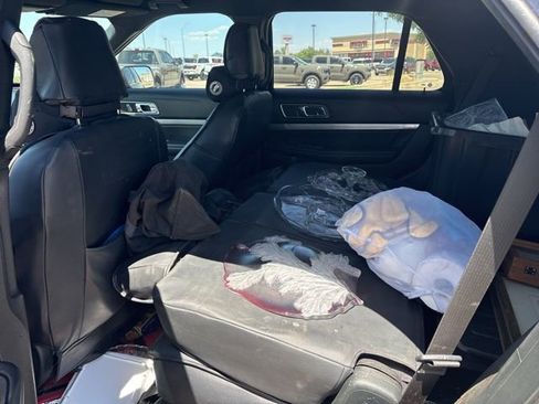 Used 2019 Ford Explorer XLT w/ Equipment Group 201A FWD image 12