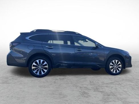 Used 2023 Subaru Outback Touring XT image 5