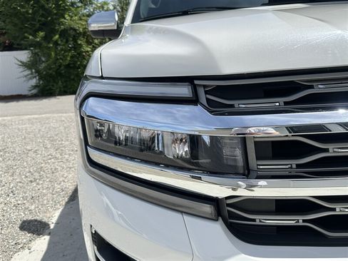 Used 2024 Ford Expedition Platinum AWD/4WD image 28