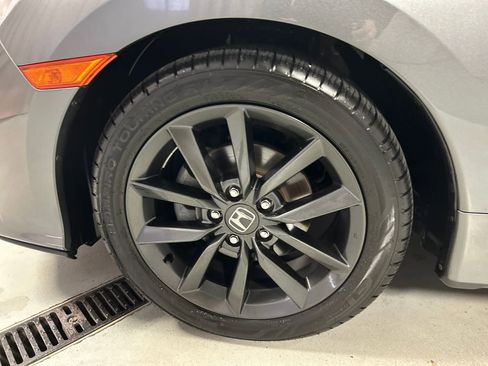 Used 2020 Honda Civic EX image 9