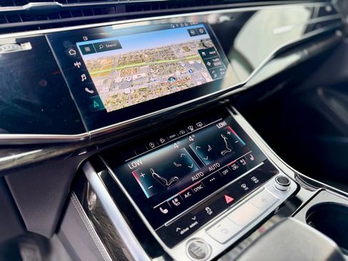 Used 2022 Audi Q8 Prestige w/ Prestige Package AWD/4WD image 16