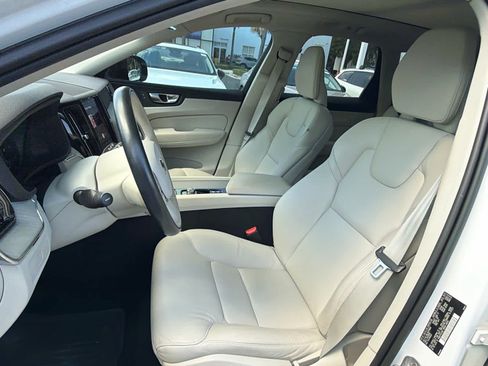 Certified 2024 Volvo XC60 B5 Plus w/ Protection Package Premier AWD/4WD image 24