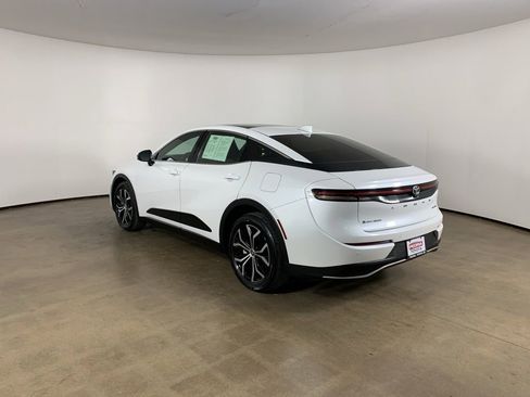 Used 2024 Toyota Crown Limited image 14