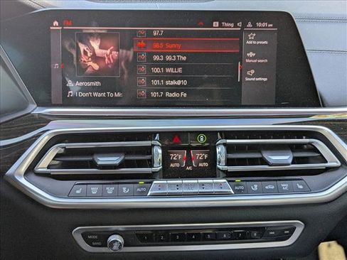 Used 2020 BMW X5 M50i w/ Premium Package image 16