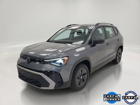 Used 2025 Volkswagen Taos S FWD image 1