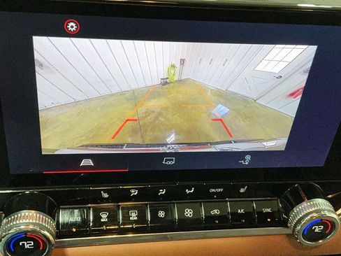 Used 2024 GMC Canyon AT4 w/ Canyon Safety Plus Package image 19