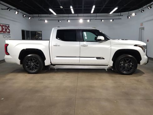 Used 2024 Toyota Tundra Platinum AWD/4WD image 8