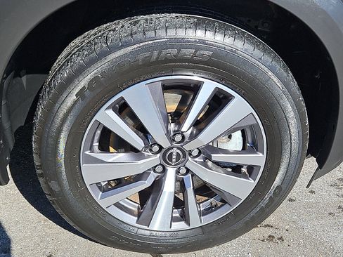 Certified 2023 Nissan Pathfinder SL image 8