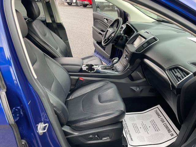 Used 2015 Ford Edge Titanium w/ Equipment Group 302A AWD/4WD image 29