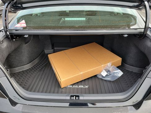 New 2026 Toyota Camry SE w/ Convenience Package FWD image 5