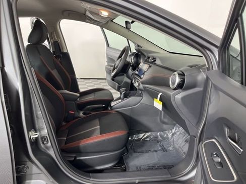 New 2025 Nissan Versa SR w/ Trunk Package image 36