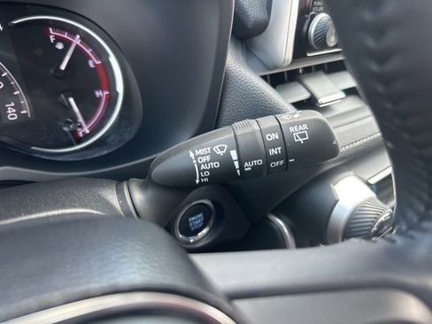 Used 2020 Toyota RAV4 Limited AWD/4WD image 21