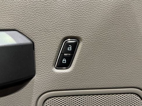 Used 2017 Ford F150 XLT w/ Equipment Group 302A Luxury image 15
