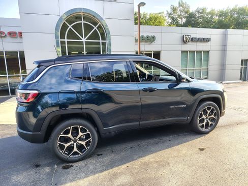 New 2026 Jeep Compass Limited AWD/4WD image 15