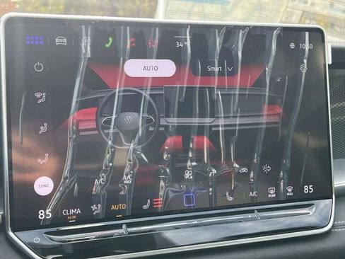New 2026 Volkswagen Tiguan SE FWD image 20