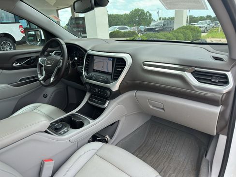 Used 2023 GMC Acadia SLT w/ Technology Package AWD/4WD image 30