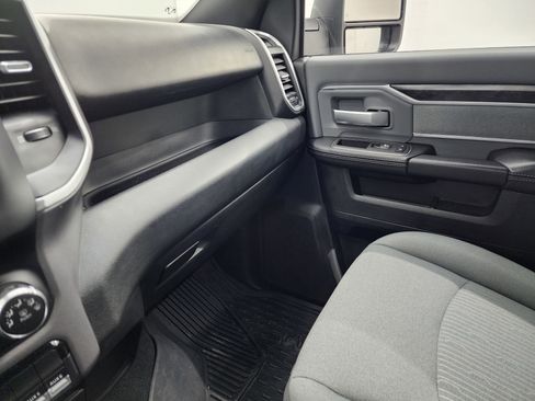 Used 2023 RAM 2500 Big Horn w/ Snow Chief Group image 12