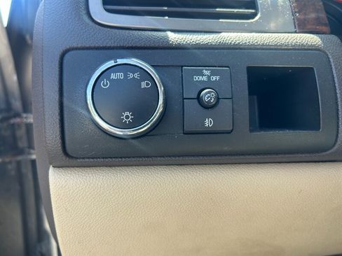 Used 2008 GMC Yukon XL Denali AWD/4WD image 16