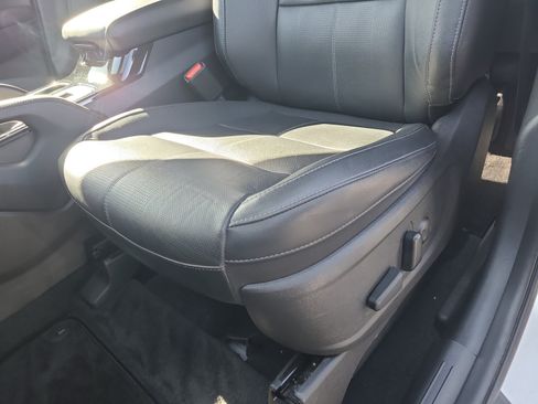 Used 2023 Kia Telluride EX AWD/4WD image 13