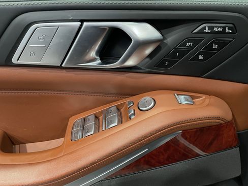 Used 2021 BMW ALPINA XB7 image 11