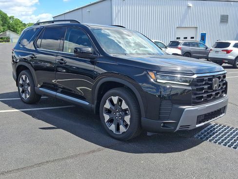 New 2026 Honda Pilot Touring image 2