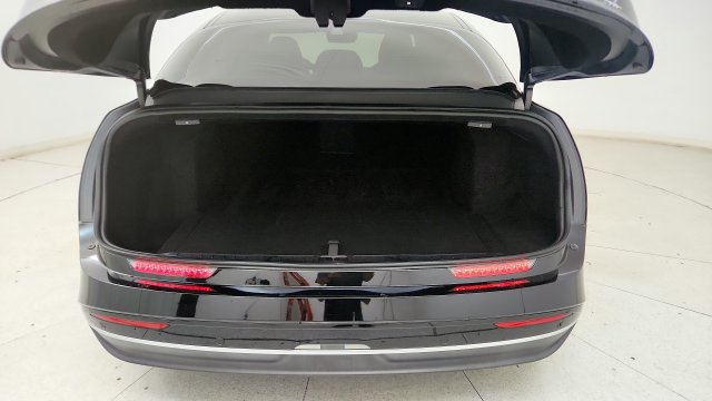 Used 2024 Lucid Air Pure RWD image 28