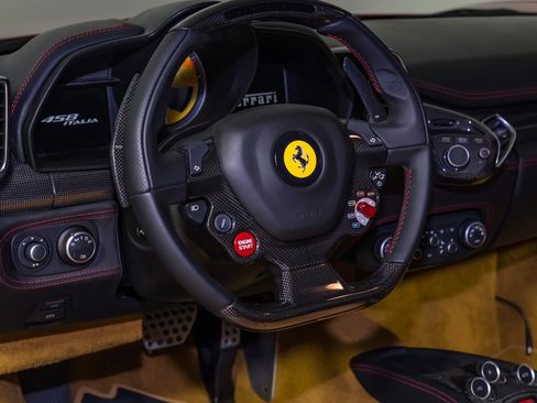Used 2010 Ferrari 458 Italia Coupe RWD image 19