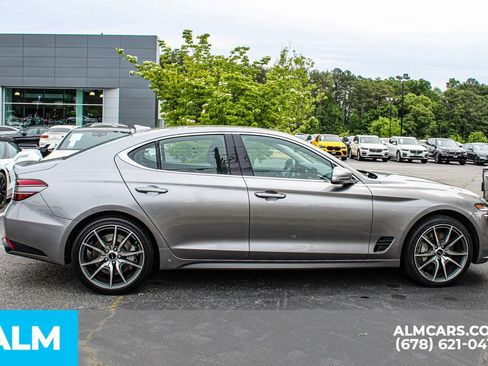 Used 2025 Genesis G70 2.5T AWD/4WD image 9