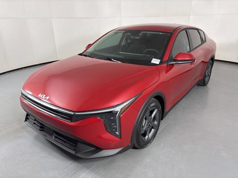 New 2026 Kia K4 FWD image 4