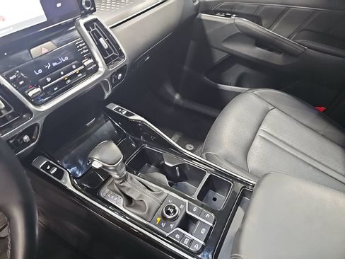 Certified 2023 Kia Sorento SX AWD/4WD image 26