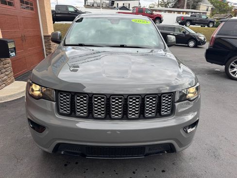 Used 2021 Jeep Grand Cherokee Laredo X image 18