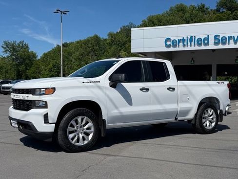 Used 2021 Chevrolet Silverado 1500 Custom AWD/4WD image 4