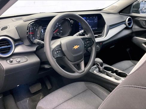 Used 2024 Chevrolet Trax LS w/ LS Convenience Package image 13