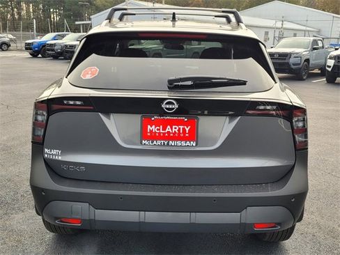New 2026 Nissan Kicks SV w/ Cold Weather Package image 8