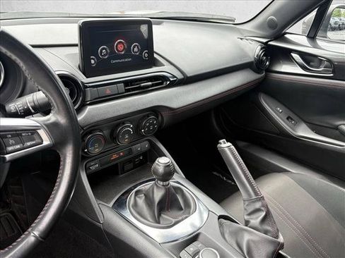 Used 2018 MAZDA MX-5 Miata RF Club RWD image 15