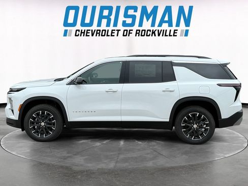 New 2026 Chevrolet Traverse LT w/ Sun and Wheel Package FWD image 3