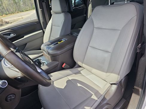 Used 2021 GMC Yukon SLT w/ SLT Luxury Plus Package image 17