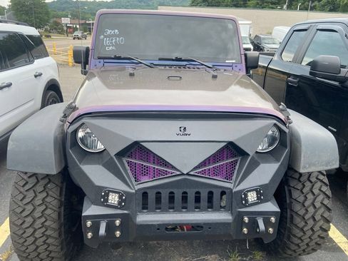 Used 2018 Jeep Wrangler Unlimited Sport S AWD/4WD image 12