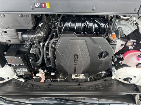 Used 2024 Kia Sorento S image 15