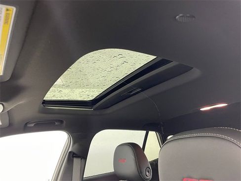 New 2026 Chevrolet Trax RS w/ Sunroof Package image 11