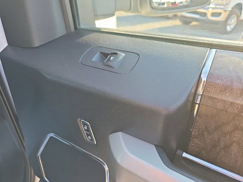 Used 2018 Ford F250 Lariat w/ Lariat Ultimate Package image 20